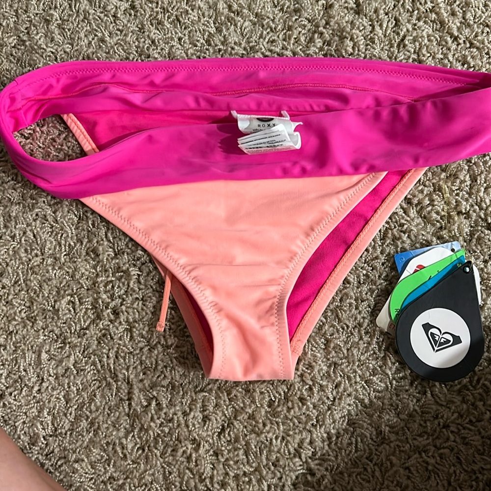 Roxy swimsuit bottom xL NWTS